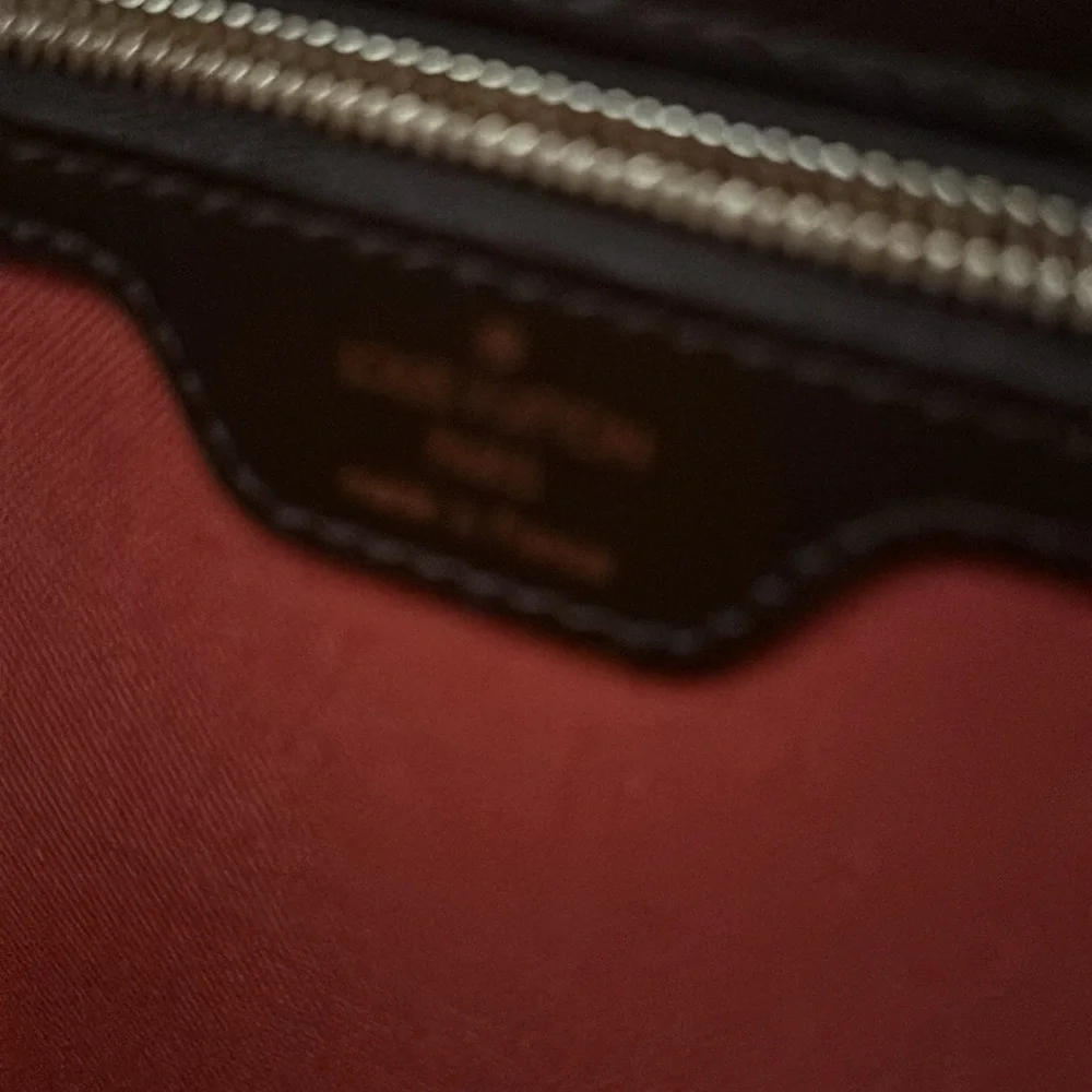 Louis Vuitton
Nolita Handbag Damier 24 Heures - Picture 4 of 9
